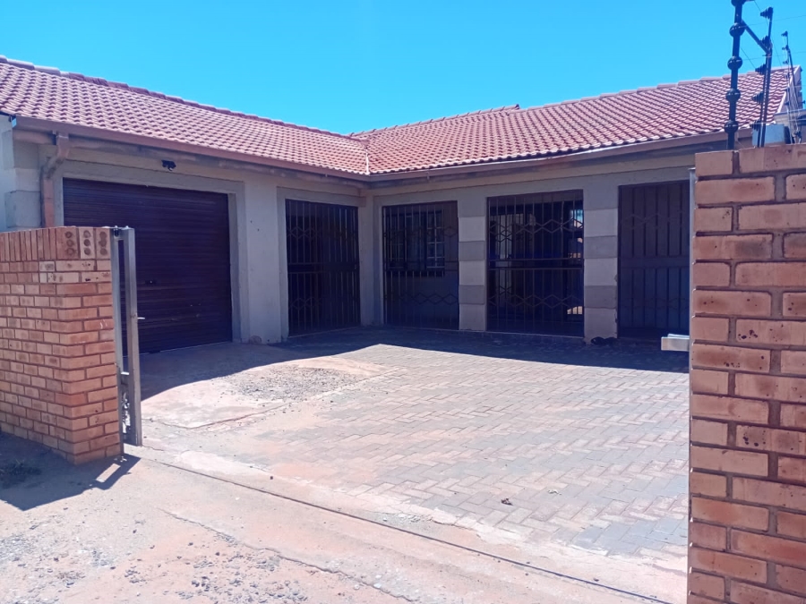 To Let 3 Bedroom Property for Rent in Kathu Northern Cape